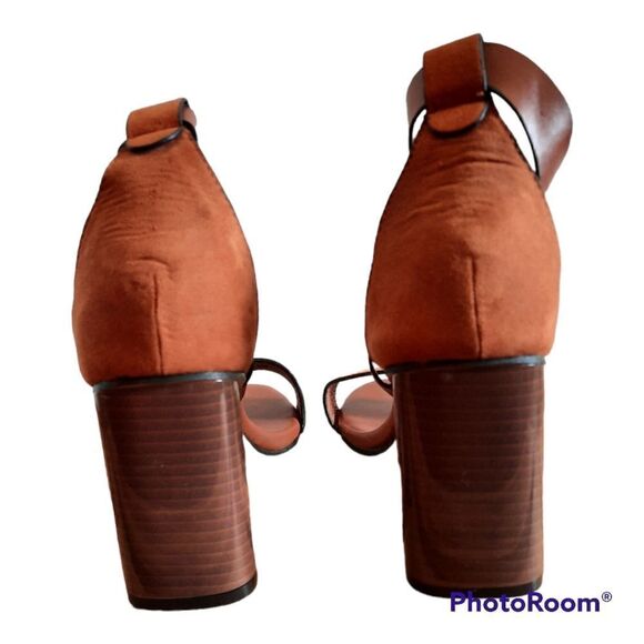 Crape Myrtle Suede Chunky Heel Sandals - Picture 4 of 5